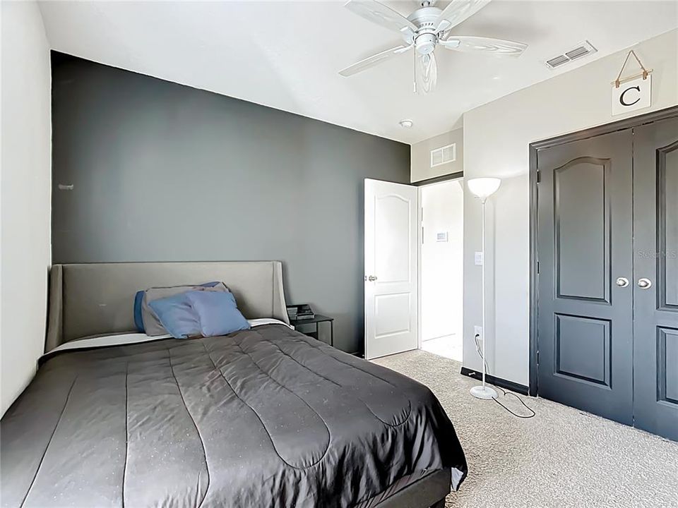 待售: $375,000 (5 贝兹, 3 浴室, 2616 平方英尺)