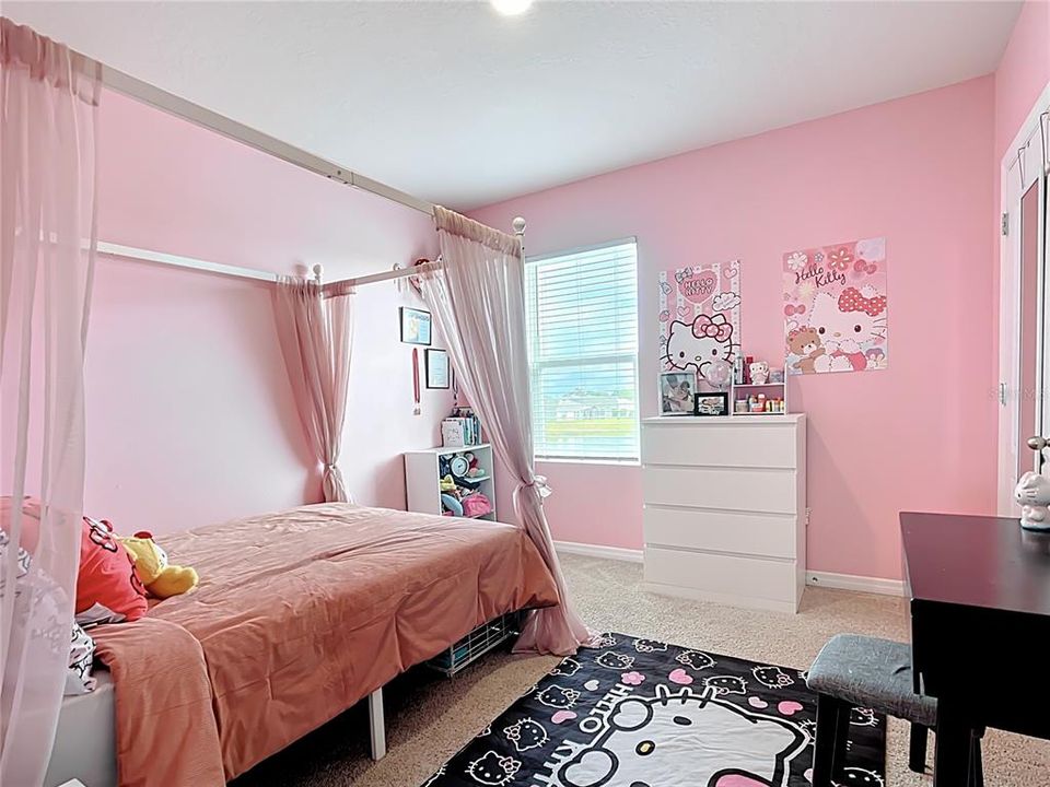 待售: $375,000 (5 贝兹, 3 浴室, 2616 平方英尺)