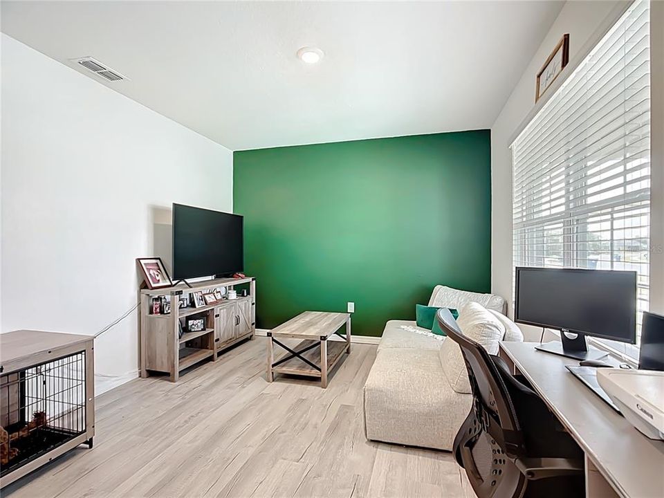 待售: $375,000 (5 贝兹, 3 浴室, 2616 平方英尺)