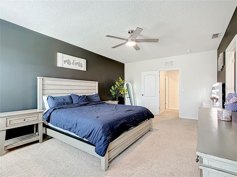 待售: $375,000 (5 贝兹, 3 浴室, 2616 平方英尺)