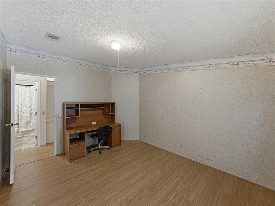 For Sale: $169,900 (2 beds, 2 baths, 1248 Square Feet)