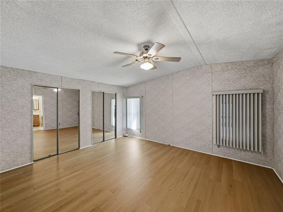 For Sale: $169,900 (2 beds, 2 baths, 1248 Square Feet)