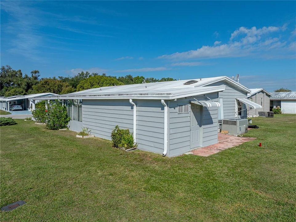 For Sale: $169,900 (2 beds, 2 baths, 1248 Square Feet)