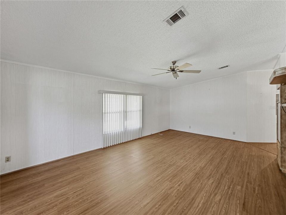 For Sale: $169,900 (2 beds, 2 baths, 1248 Square Feet)