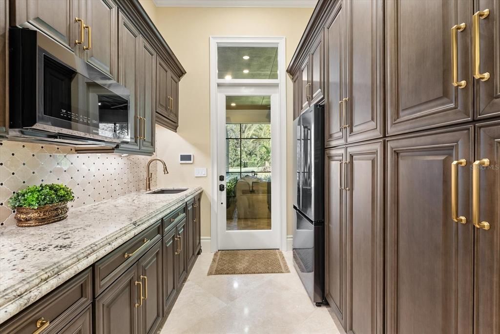 待售: $3,650,000 (5 贝兹, 6 浴室, 7970 平方英尺)