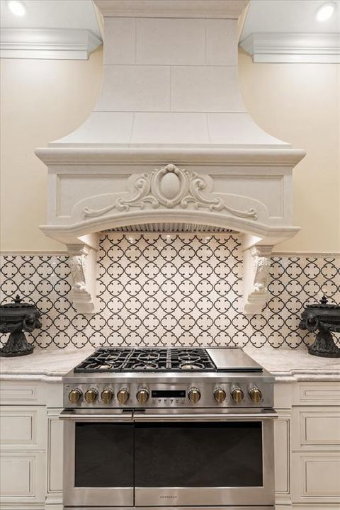 待售: $3,650,000 (5 贝兹, 6 浴室, 7970 平方英尺)