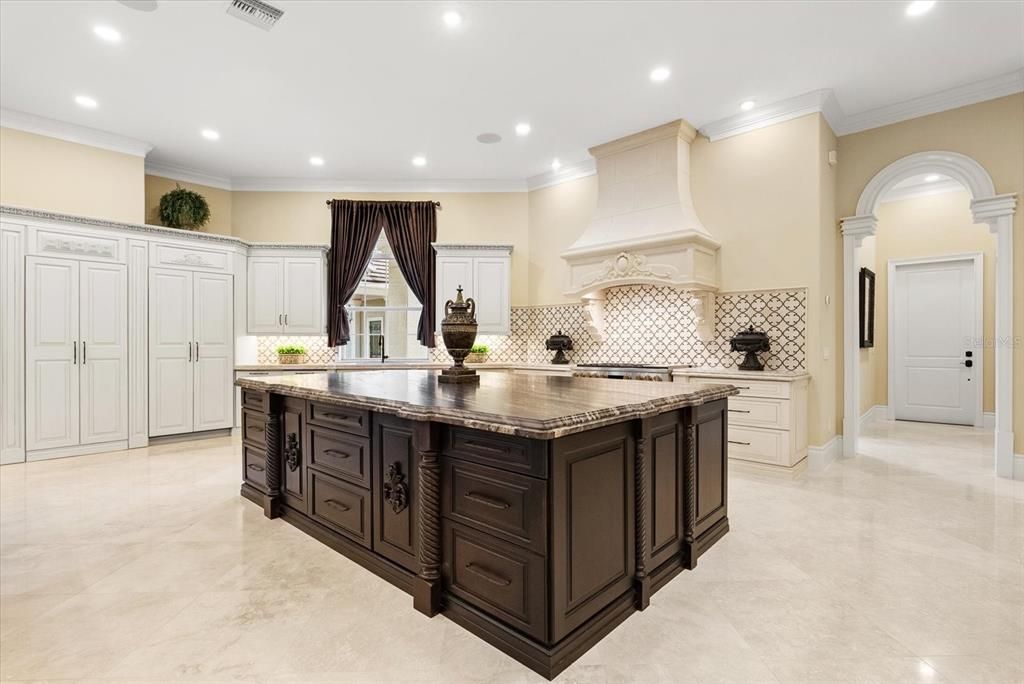 待售: $3,650,000 (5 贝兹, 6 浴室, 7970 平方英尺)