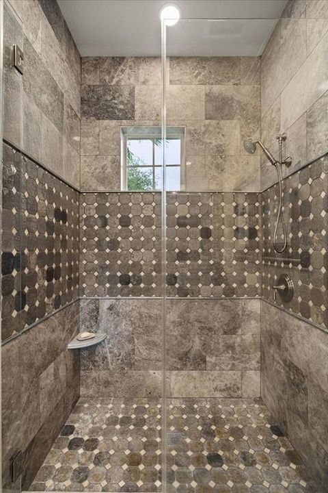 待售: $3,650,000 (5 贝兹, 6 浴室, 7970 平方英尺)