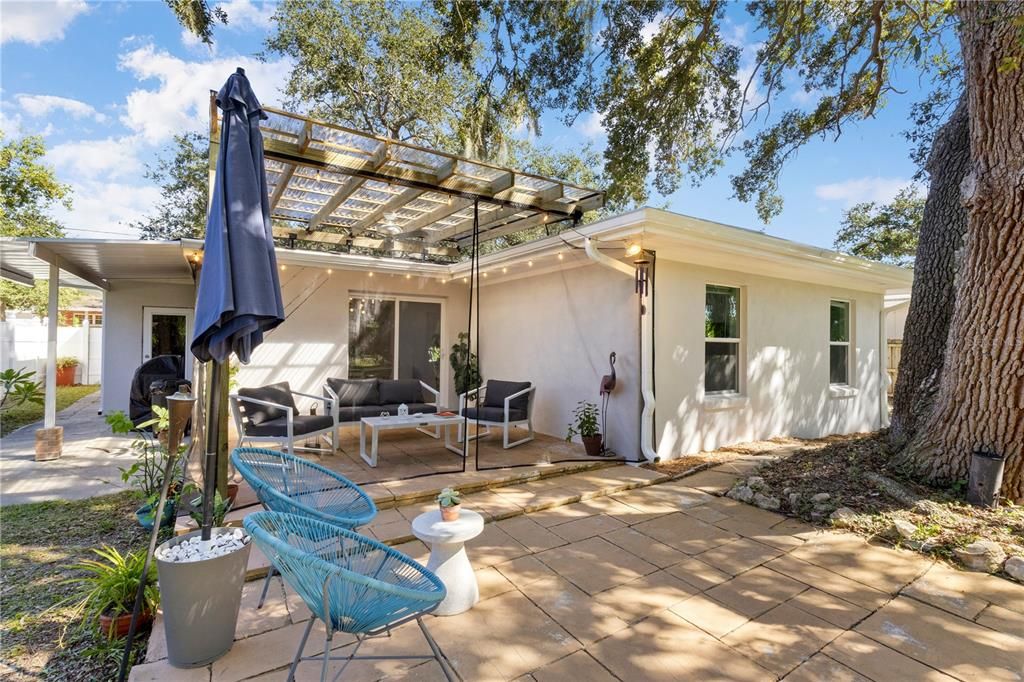 For Sale: $529,900 (4 beds, 2 baths, 1434 Square Feet)