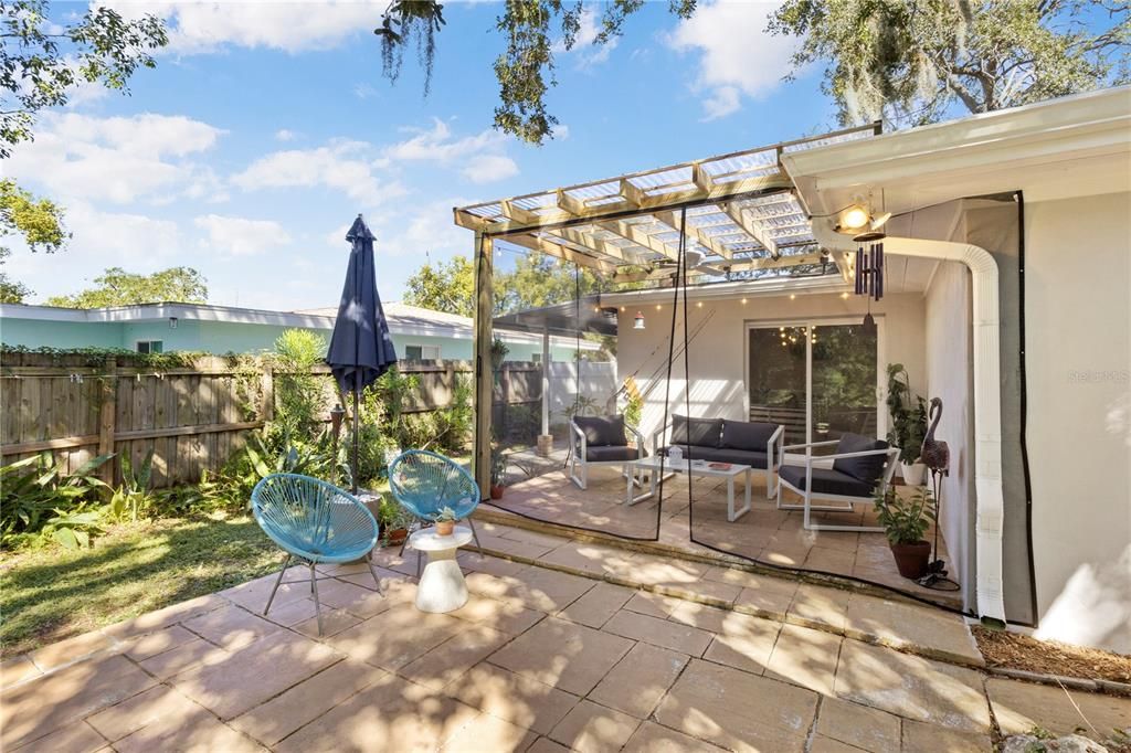 For Sale: $529,900 (4 beds, 2 baths, 1434 Square Feet)