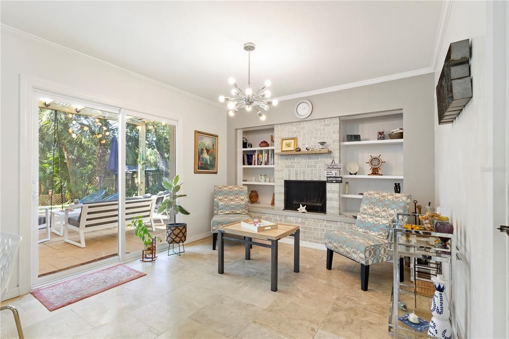 For Sale: $529,900 (4 beds, 2 baths, 1434 Square Feet)