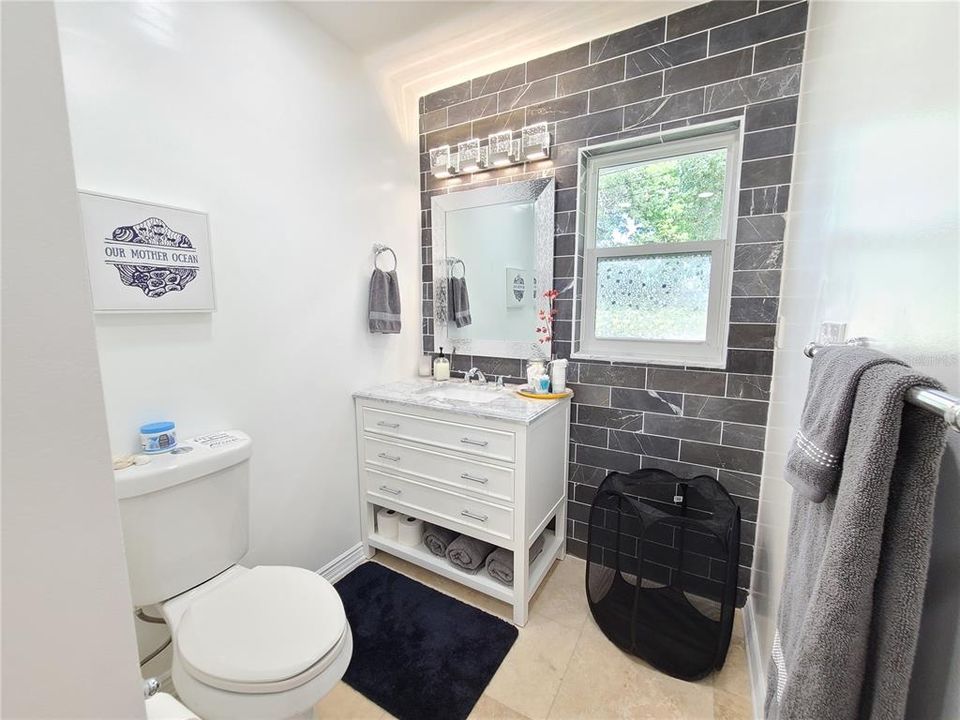 For Sale: $529,900 (4 beds, 2 baths, 1434 Square Feet)