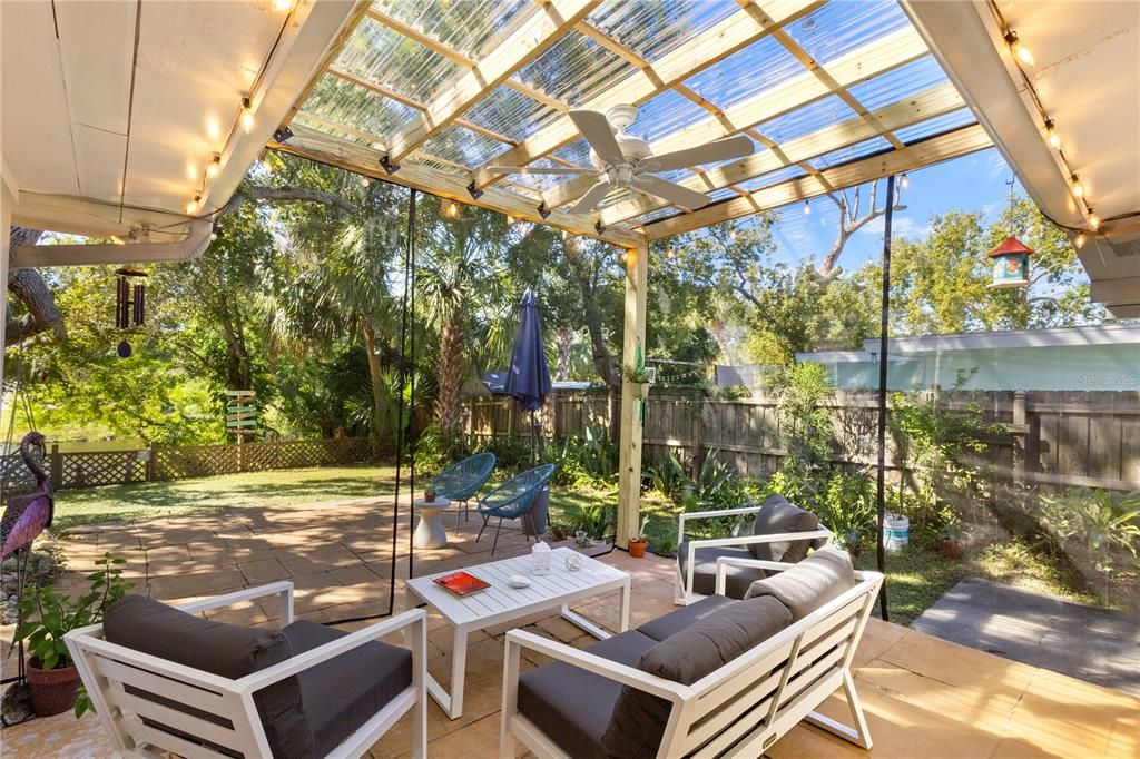 For Sale: $529,900 (4 beds, 2 baths, 1434 Square Feet)