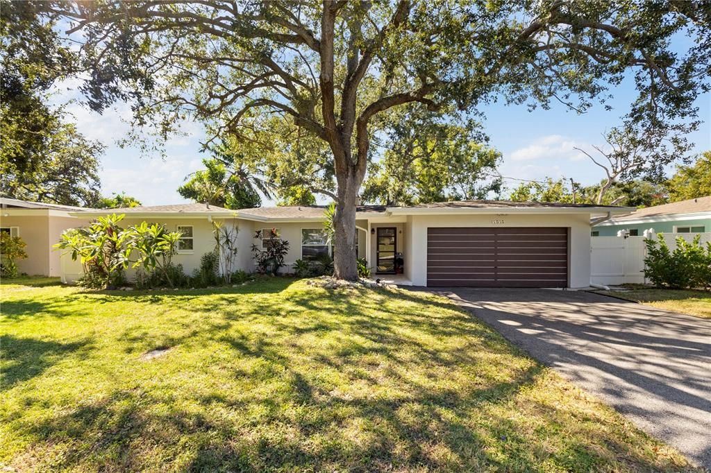 For Sale: $529,900 (4 beds, 2 baths, 1434 Square Feet)