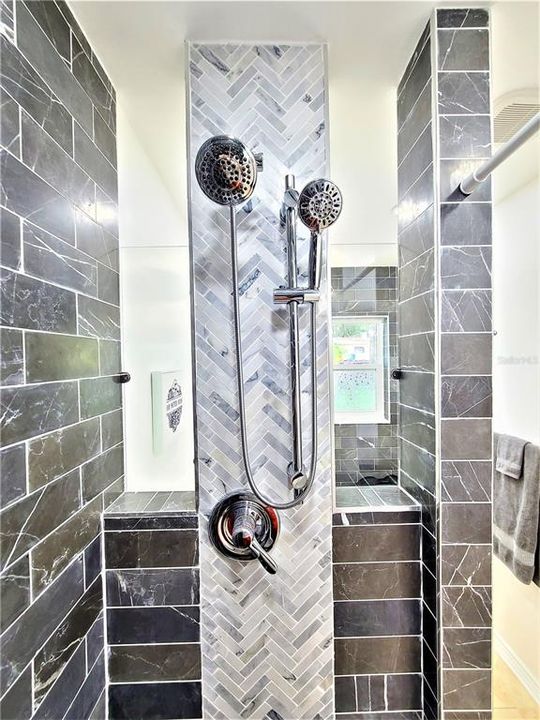 For Sale: $529,900 (4 beds, 2 baths, 1434 Square Feet)