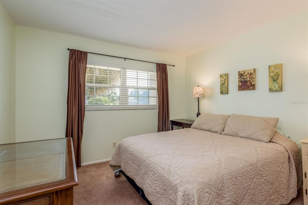 待售: $150,000 (2 贝兹, 2 浴室, 1010 平方英尺)