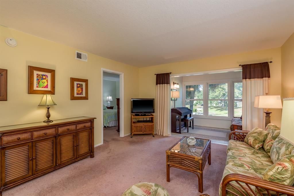 待售: $150,000 (2 贝兹, 2 浴室, 1010 平方英尺)