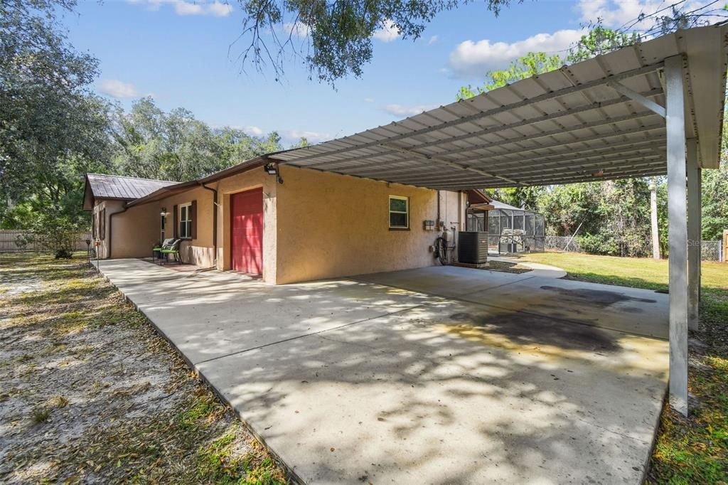 合同活跃: $450,000 (3 贝兹, 2 浴室, 1456 平方英尺)