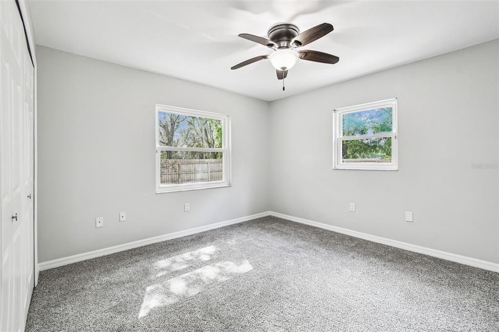 合同活跃: $450,000 (3 贝兹, 2 浴室, 1456 平方英尺)