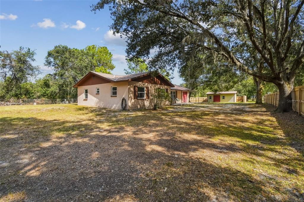 合同活跃: $450,000 (3 贝兹, 2 浴室, 1456 平方英尺)