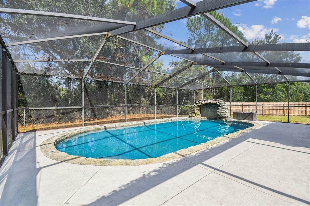 合同活跃: $450,000 (3 贝兹, 2 浴室, 1456 平方英尺)