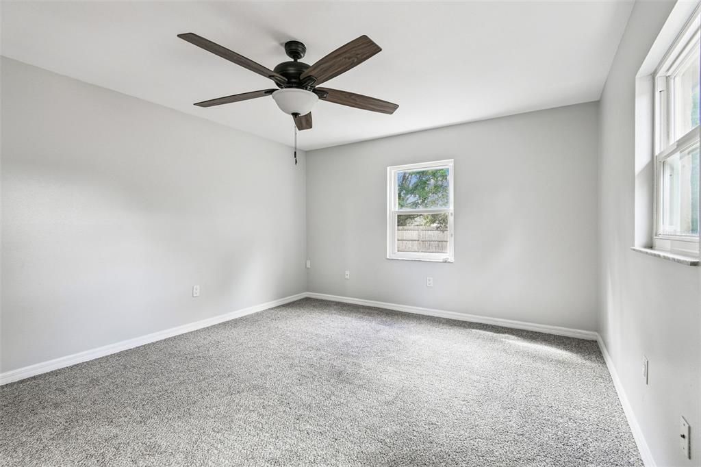 合同活跃: $450,000 (3 贝兹, 2 浴室, 1456 平方英尺)