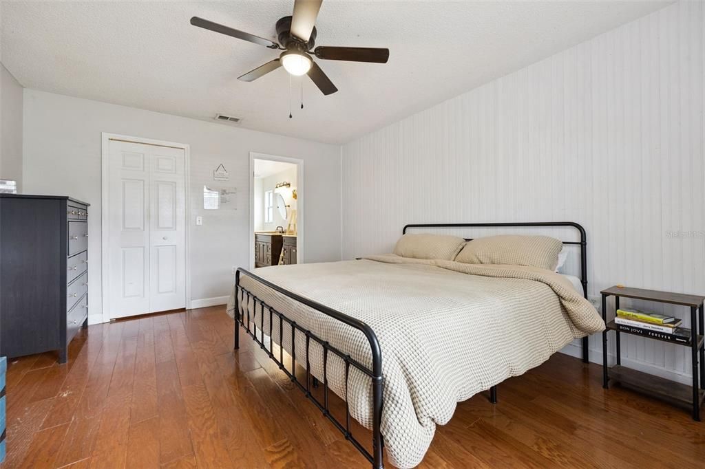 合同活跃: $350,000 (3 贝兹, 2 浴室, 1526 平方英尺)