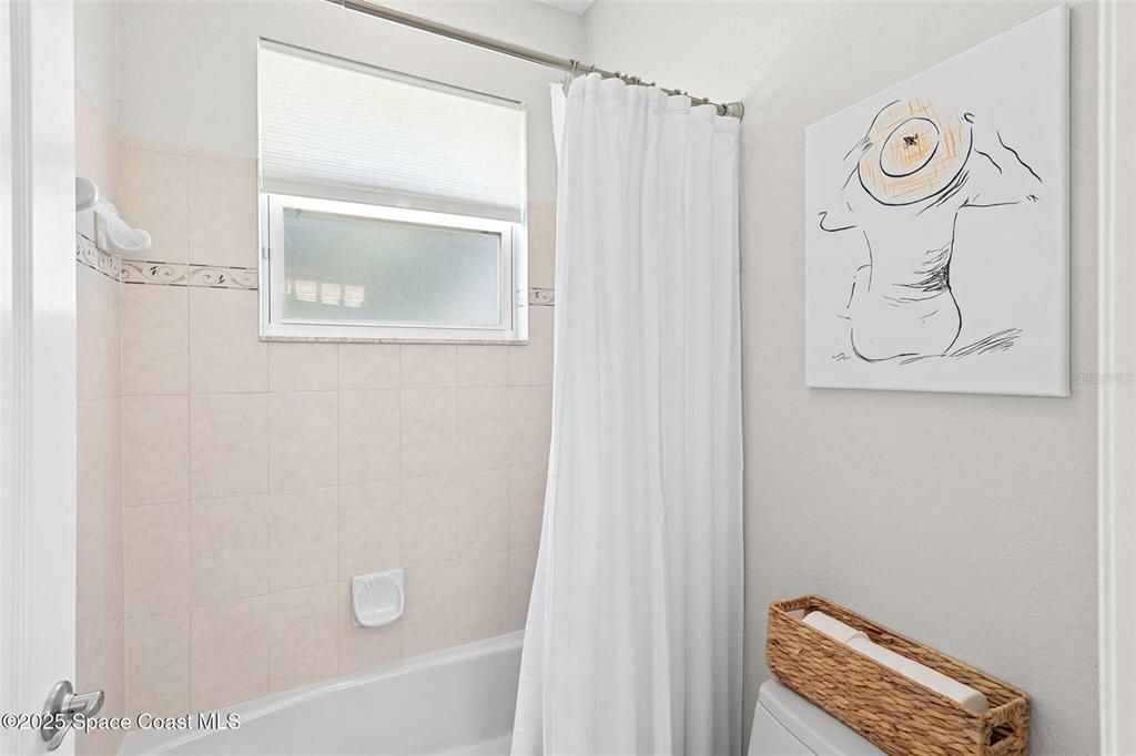 待售: $1,100,000 (4 贝兹, 4 浴室, 4000 平方英尺)