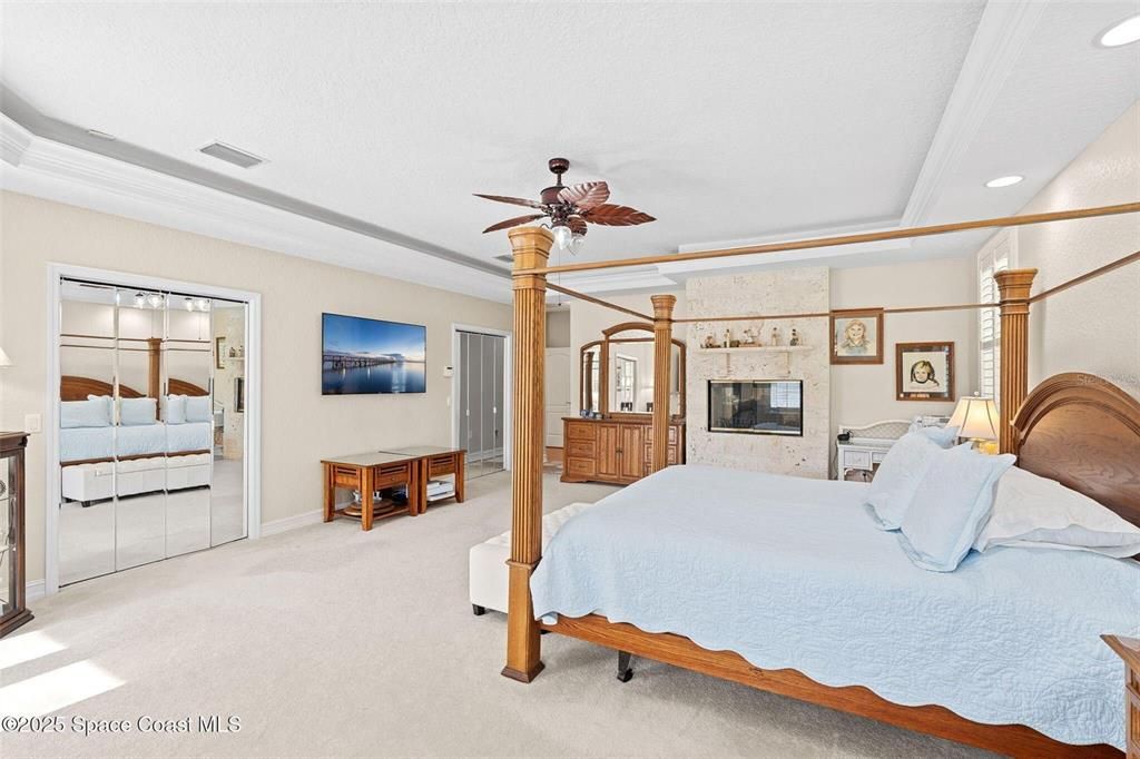 待售: $1,100,000 (4 贝兹, 4 浴室, 4000 平方英尺)