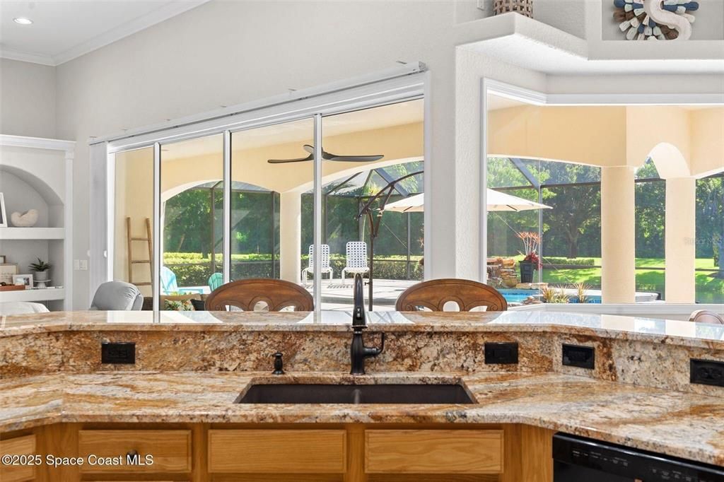 待售: $1,100,000 (4 贝兹, 4 浴室, 4000 平方英尺)