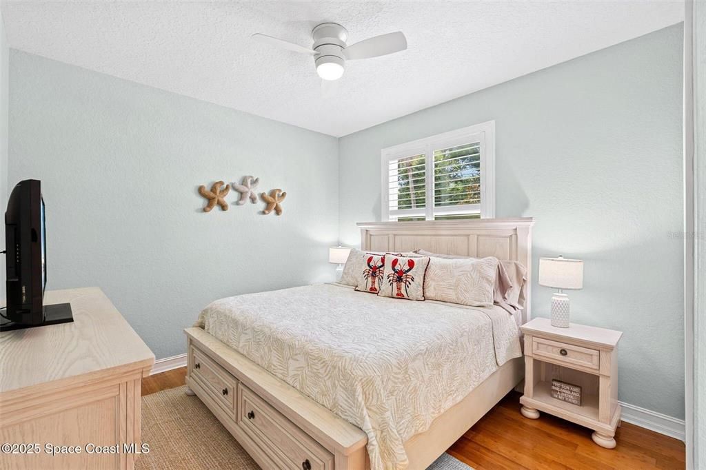 待售: $1,100,000 (4 贝兹, 4 浴室, 4000 平方英尺)