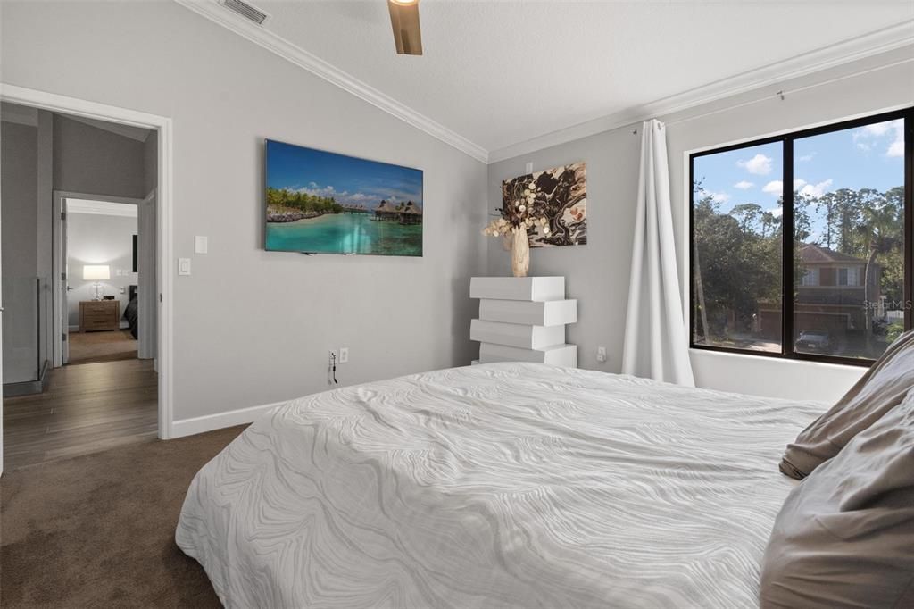 For Rent: $4,600 (3 beds, 2 baths, 2304 Square Feet)