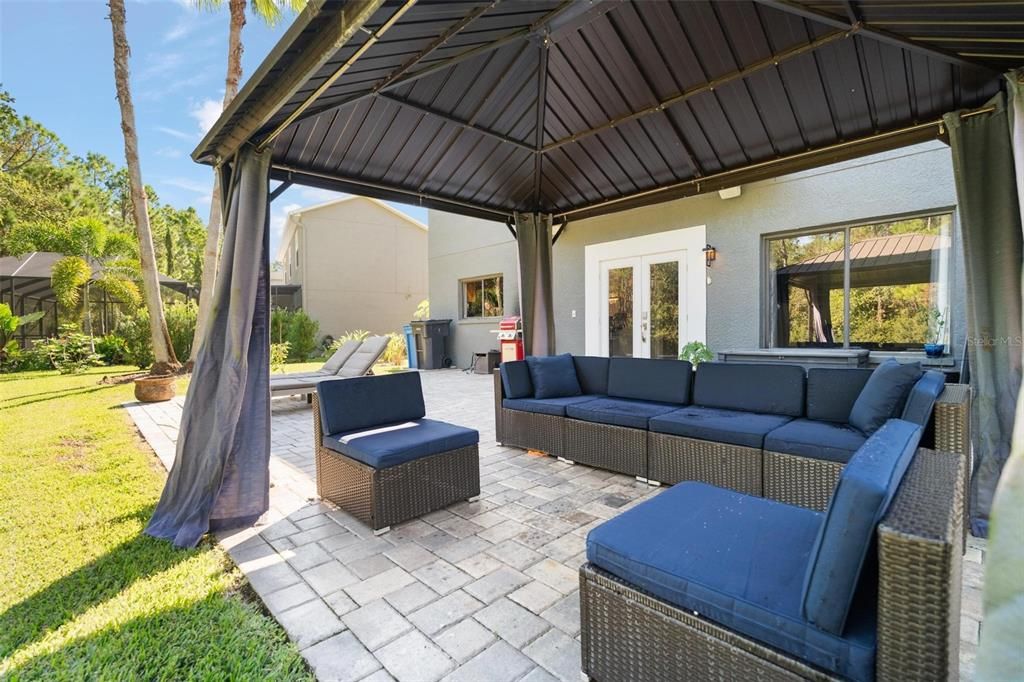 For Rent: $4,600 (3 beds, 2 baths, 2304 Square Feet)