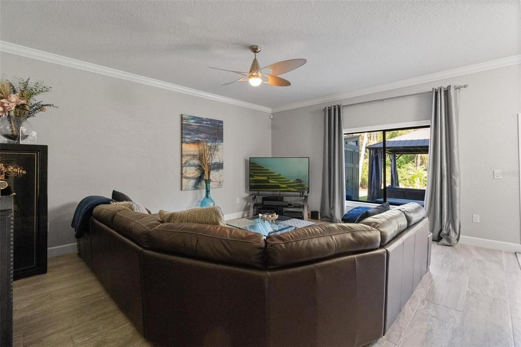 For Rent: $4,600 (3 beds, 2 baths, 2304 Square Feet)