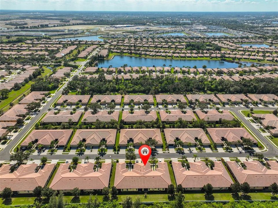 Active With Contract: $279,000 (2 beds, 2 baths, 1461 Square Feet)