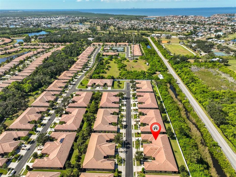 Active With Contract: $279,000 (2 beds, 2 baths, 1461 Square Feet)