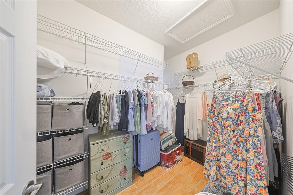 Active With Contract: $279,000 (2 beds, 2 baths, 1461 Square Feet)