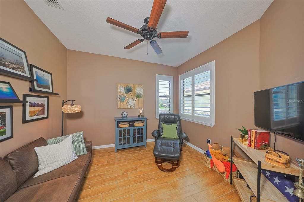 Active With Contract: $279,000 (2 beds, 2 baths, 1461 Square Feet)