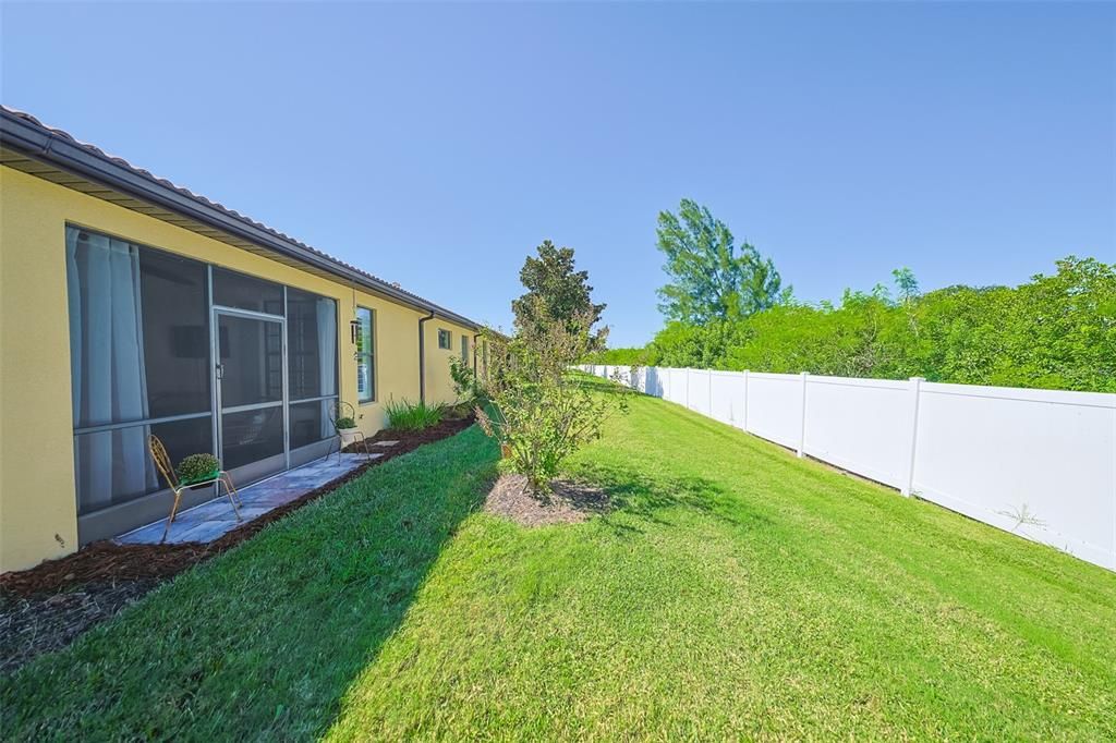 Active With Contract: $279,000 (2 beds, 2 baths, 1461 Square Feet)