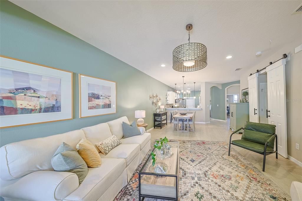 Active With Contract: $279,000 (2 beds, 2 baths, 1461 Square Feet)