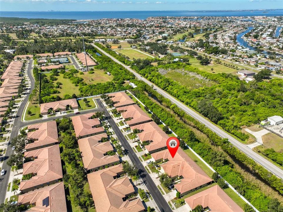 Active With Contract: $279,000 (2 beds, 2 baths, 1461 Square Feet)