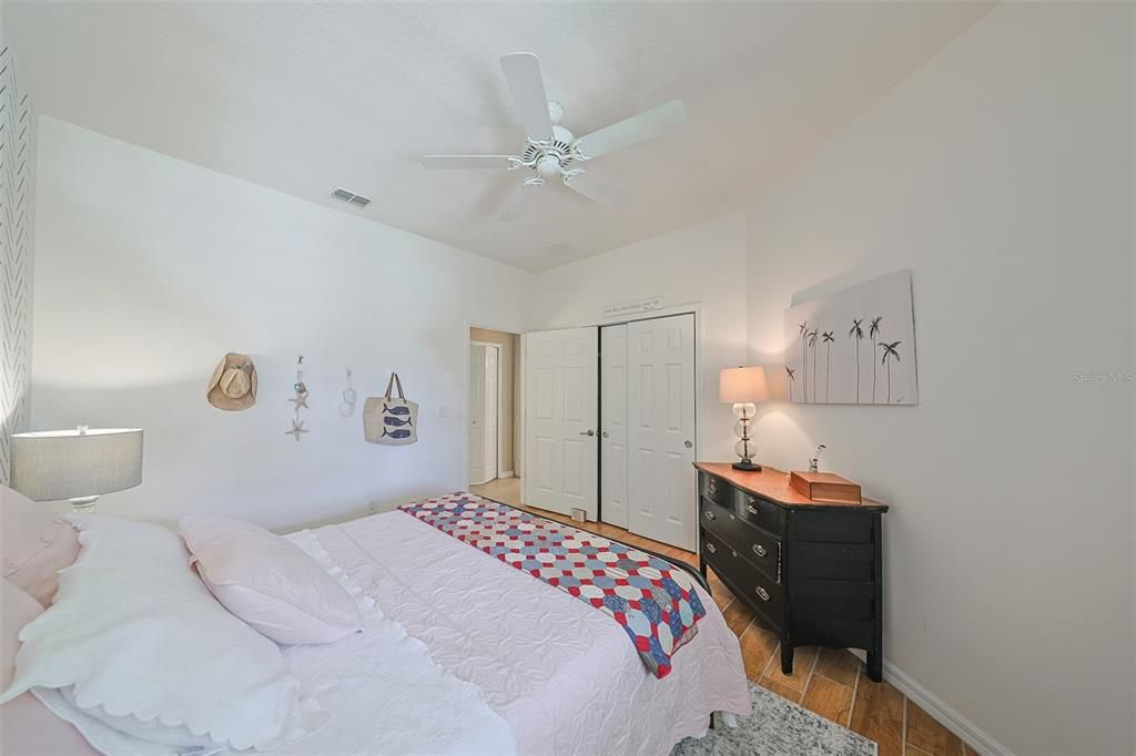 Active With Contract: $279,000 (2 beds, 2 baths, 1461 Square Feet)