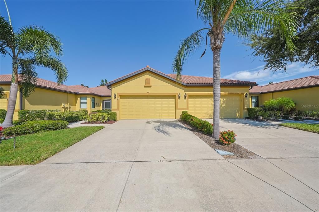 Active With Contract: $279,000 (2 beds, 2 baths, 1461 Square Feet)