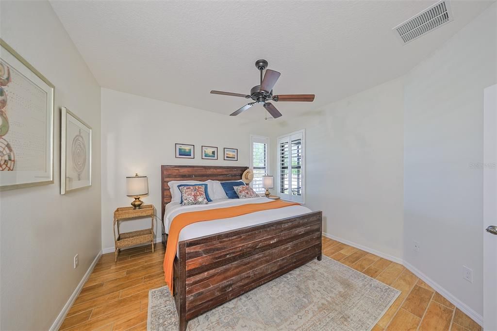 Active With Contract: $279,000 (2 beds, 2 baths, 1461 Square Feet)