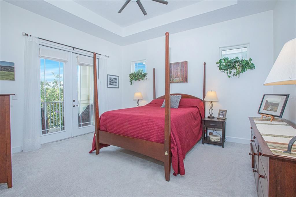 For Sale: $997,500 (5 beds, 3 baths, 3217 Square Feet)