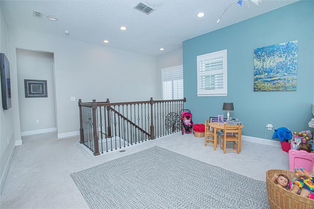 For Sale: $997,500 (5 beds, 3 baths, 3217 Square Feet)