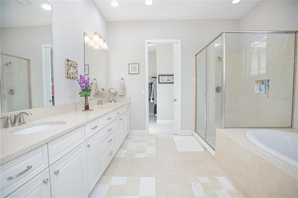 For Sale: $997,500 (5 beds, 3 baths, 3217 Square Feet)