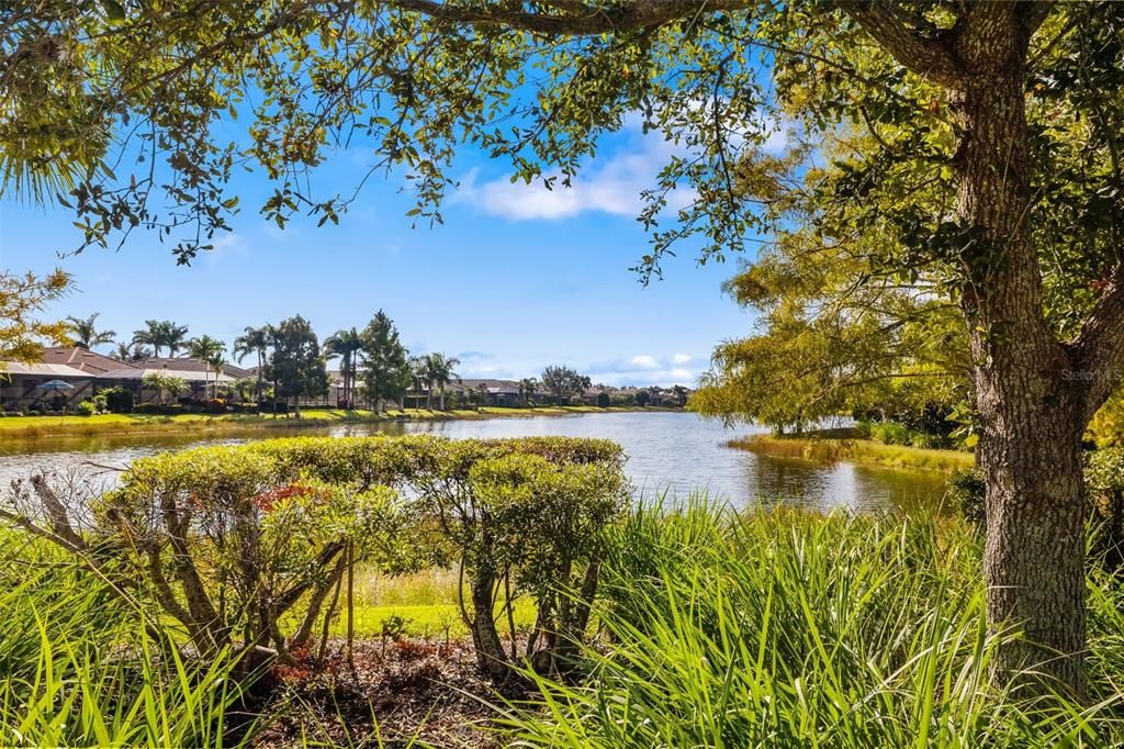 Active With Contract: $570,000 (3 beds, 2 baths, 1926 Square Feet)