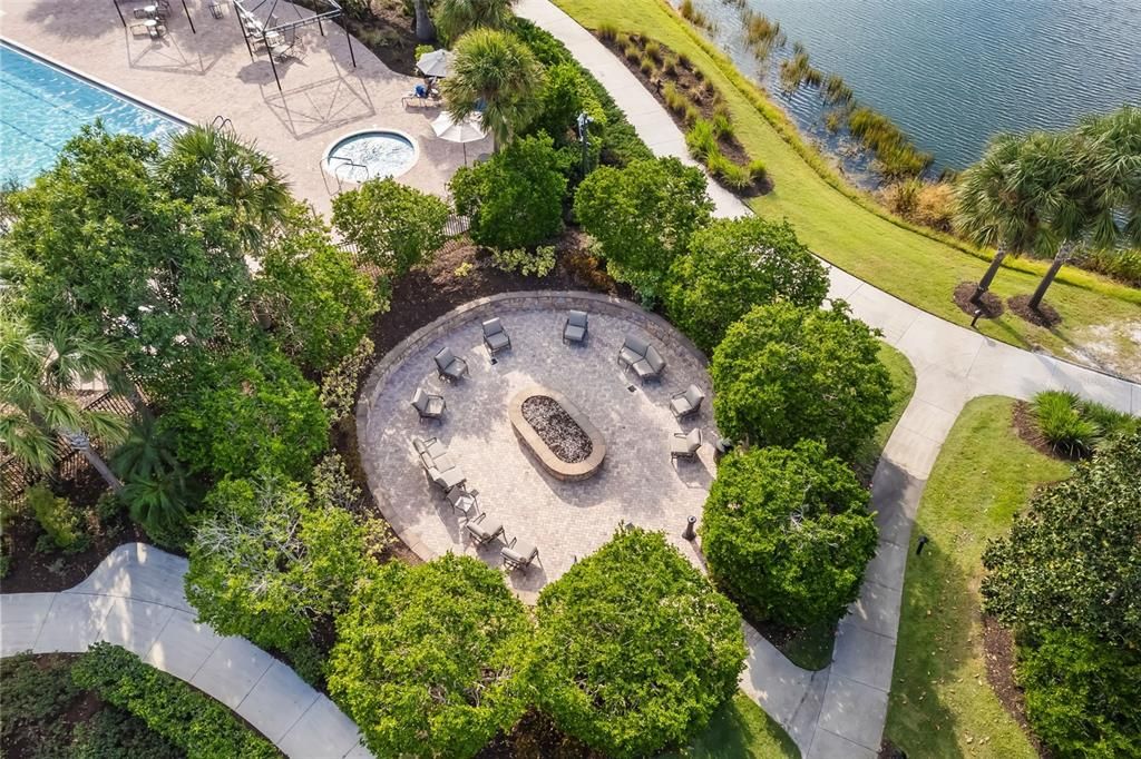 Active With Contract: $570,000 (3 beds, 2 baths, 1926 Square Feet)