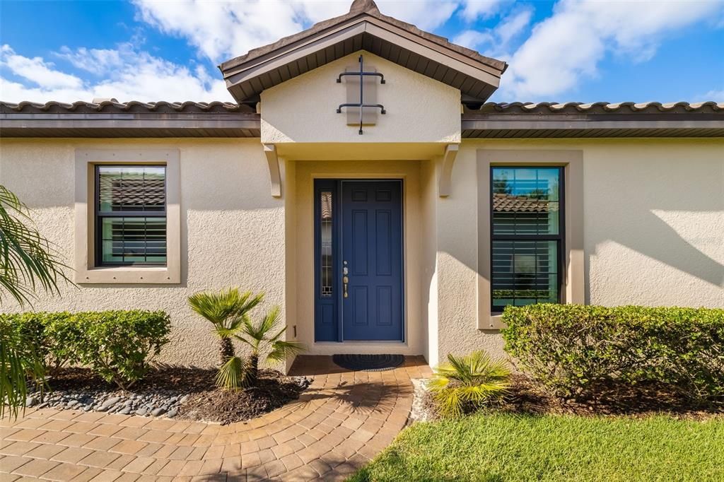 Active With Contract: $570,000 (3 beds, 2 baths, 1926 Square Feet)